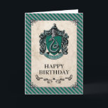 Harry Potter | Slytherin Happy Birthday Karte<br><div class="desc">Feiern Sie einen magischen Geburtstag mit dieser Harry-Potter-Karte mit dem ikonischen Slytherin-Wappen. Dieses bezaubernde Design mit den typischen Grün- und Silberfarben des Hauses ist perfekt für Fans,  die Ehrgeiz und Raffinesse schätzen. Eine wunderbare Möglichkeit,  Geburtstagswünsche mit einer Touch von Wizards World Charme zu teilen.</div>