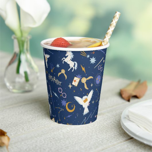 HARRY POTTER™ Sommer-Sonnenwende-Icon-Muster Pappbecher (In Situ)
