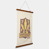 HARRY POTTER™ | Summer Magic HUFFLEPUFF™ Wappen Wandteppich Mit Holzrahmen (Gewinkelt)