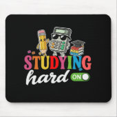 Hart im Studium | Süße Kawaii-Schulartikel Mousepad (Vorne)