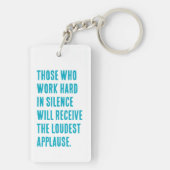 harte Arbeit im Schlüsselanhänger der Stille - lau (Rückseite)