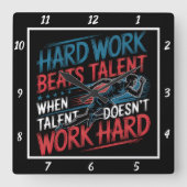 harte Arbeit schlägt Talentläufer Quadratische Wanduhr (Vorderseite)