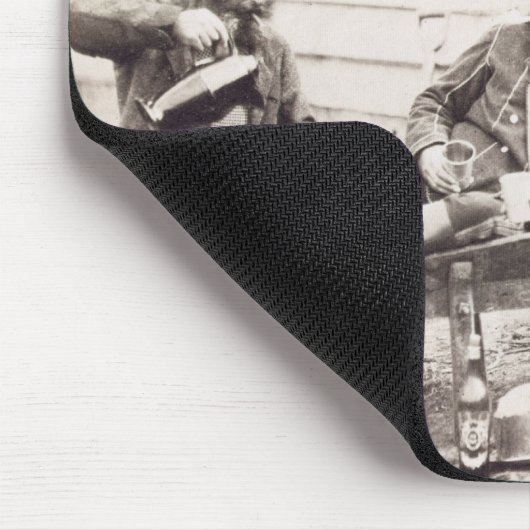 Härten im Lager (Oberst Lowe und in Kapitänen B Mousepad (Ecke)