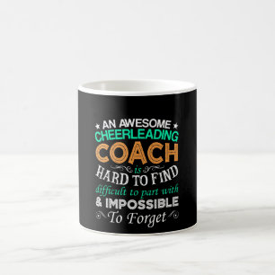 Hartes CheerleadingCoach finden schwieriges Teil Kaffeetasse