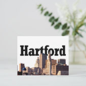 Hartford CT Skyline mit "Hartford" am Himmel Postkarte (Stehend Vorderseite)