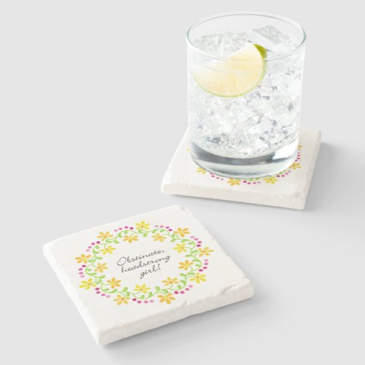 Hartnäckiger eigensinniger Mädchen Austen Stolz u. Steinuntersetzer (Seitenansicht)