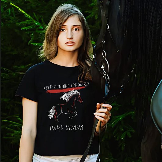 Haru Urara Behielt vorwärts laufen T-Shirt