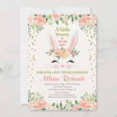 Häschen-Babypartyeinladungs-Pfirsichcreme Ostern Einladung (Vorderseite)