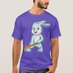 Hase beim Feldhockey mit Hockeyschläger T-Shirt
