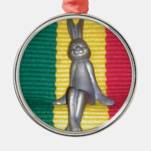 Hase in Rasta-Farben: Ein Hauch von groovy Kunstpr Silbernes Ornament
