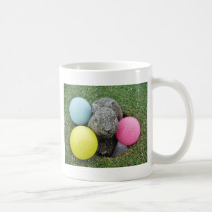 Hase mit rosa blaugelbem Ei Kaffeetasse
