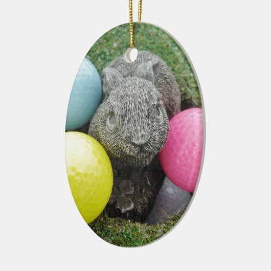 Hase mit rosa blaugelbem Ei Keramik Ornament (Links)