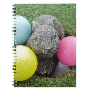 Hase mit rosa blaugelbem Ei Notizblock
