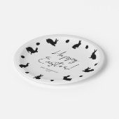 Hasen und Eier in schwarz, modernes Frohe Ostern Pappteller (Schrägansicht)