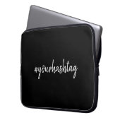 Hashtag | Modernes Skript Trendy Black Laptopschutzhülle (Vorderseite Links)