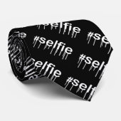 Hashtag Selfie Drooling Black Decor Krawatte (Gerollt)
