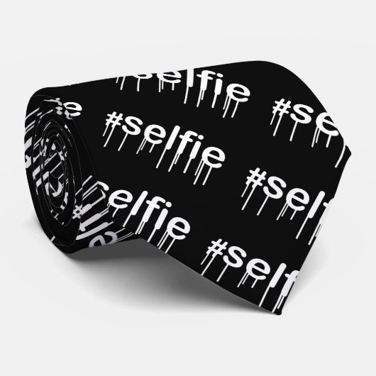 Hashtag Selfie Drooling Krawatte (Gerollt)