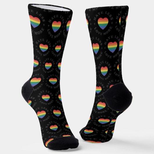 Hasse weniger. Liebe mehr Schwarze Crew Socken (Gewinkelt)