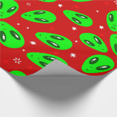 hässliche Weihnachten Alien Rote Stars Geschenkpapier (Ecke)