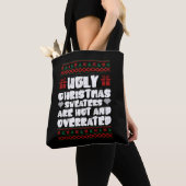 Hässliche Weihnachtspullover sind heiß und überbew Tasche (Von Nahem)