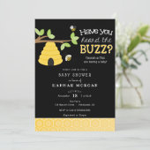 Hast du den Buzz gehört? Bee Baby Shower Einladung (Stehend Vorderseite)