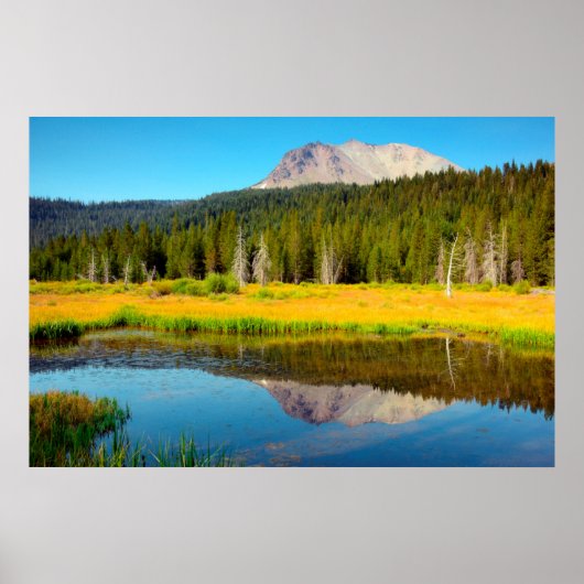 Hat Lake In Lassen Volcanic National Park Poster (Vorne)