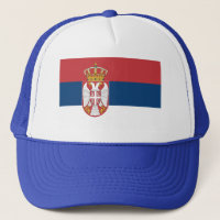 Hat mit der Flagge Serbiens