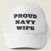 Hat Proud Navy-Ehefrau Truckerkappe (Vorderseite)
