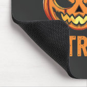 Hat Trick oder Treat Spooky Halloween Eishockey Mousepad (Ecke)