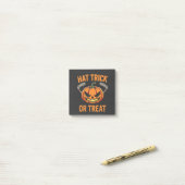 Hat Trick oder Treat Spooky Halloween Eishockey Post-it Klebezettel (Auf Schreibtisch)