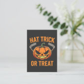 Hat Trick oder Treat Spooky Halloween Eishockey Visitenkarte (Stehend Vorderseite)