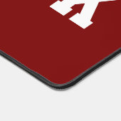 HAT TRICK Sporty White Hockey Text On Deep Red Schreibtischunterlage (Ecke)