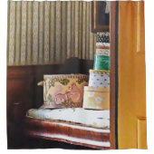 Hatboxes Seen Through an Open Door Duschvorhang (Vorderseite)