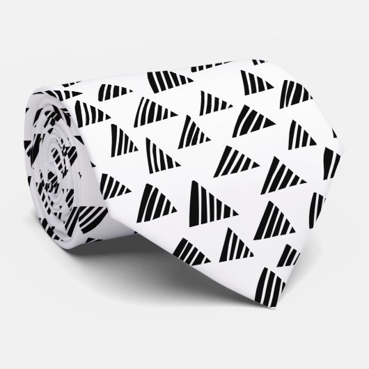 Hatched Triangle 250319 - Black on White Krawatte (Gerollt)