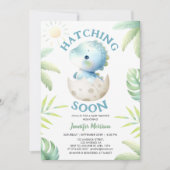 Hatching Soon Boy Dinosaur Baby Shower Einladung (Vorderseite)