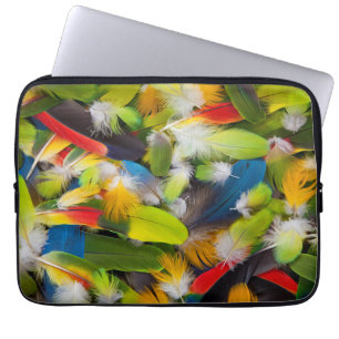 Haufen bunter Federn Laptopschutzhülle
