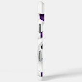 Haufen lila schwarzer Fußballbälle mit Monogramm Case-Mate iPhone Hülle (Rückseite / Rechts)