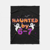 Haunted By 67 Funny 67 Halloween Costume Fleecedecke (Vorderseite)