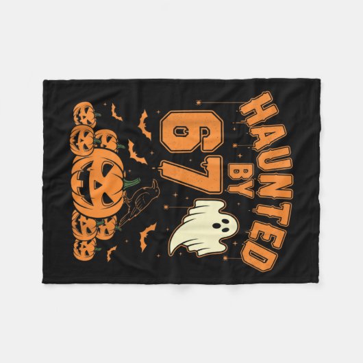 Haunted By 67 – Funny Ghost And Pumpkin Halloween Fleecedecke (Vorderseite (Horizontal))
