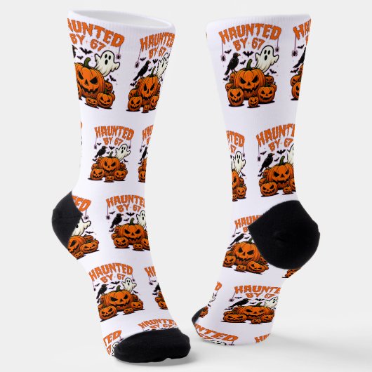 Haunted by 67 Funny Ghost And Pumpkin Halloween Socken (Gewinkelt)