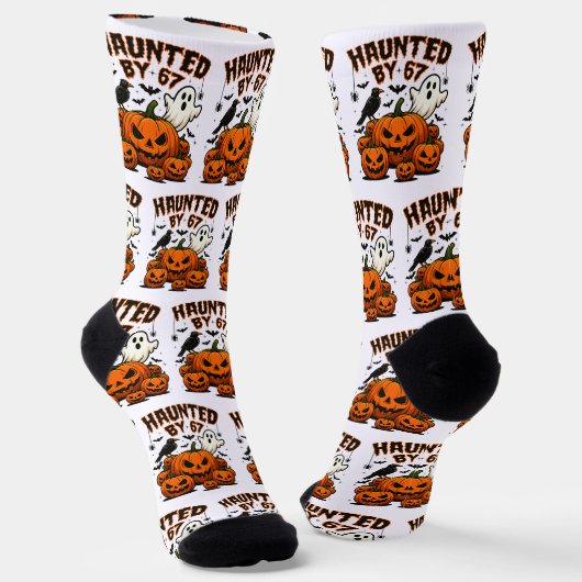 Haunted by 67 Funny Ghost And Pumpkin Halloween Socken (Gewinkelt)