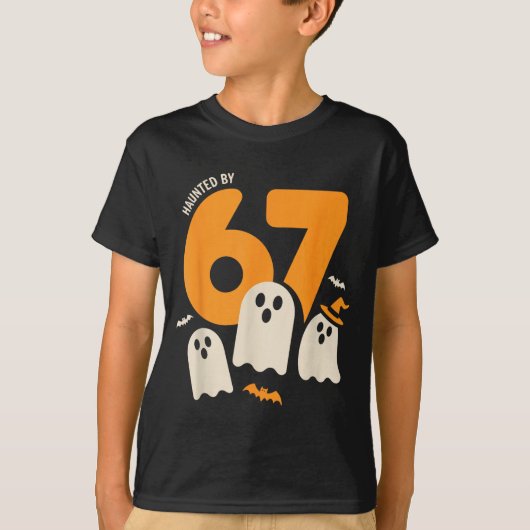 Haunted By 67 Funny Halloween Meme Design T-Shirt (Vorderseite)