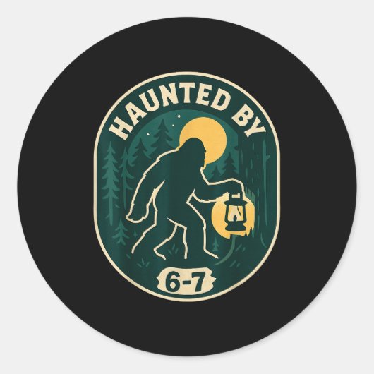 Haunted By 6-7 Bigfoot Lantern Halloween Badge Runder Aufkleber (Vorderseite)