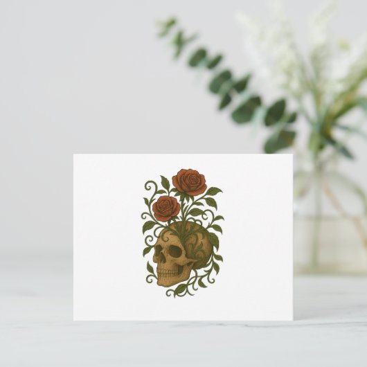 Haunting Beauty – Skull and Roses Halloween Art Postkarte (Stehend Vorderseite)