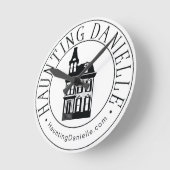 Haunting Danielle Wall Clock Runde Wanduhr (Winkel)
