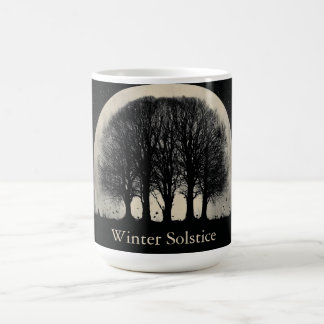 Hauntingly Beautiful Silhouette of Bare Trees Kaffeetasse
