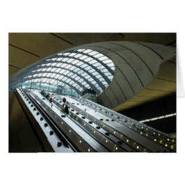 Haupteingang zum Bahnhof Canary Wharf