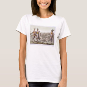 HauptOutina, Feind von Saturiba, geht unter seinem T-Shirt