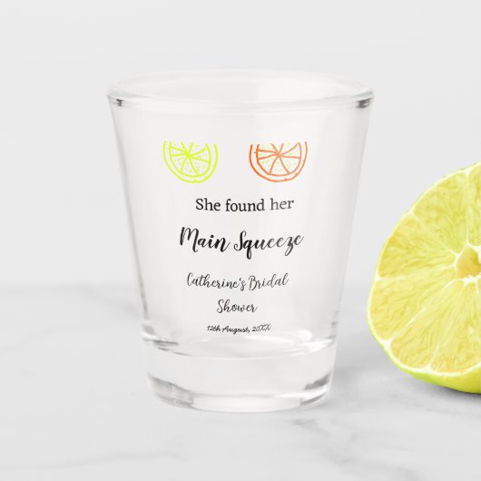 Hauptqueeze ZitronenZitrusfrüchte Brautparty Name  Schnapsglas (Vorderseite)