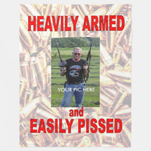 HAUPTSÄCHLICH GEARMETES und LEICHT PISSIERTES Vlie Fleecedecke